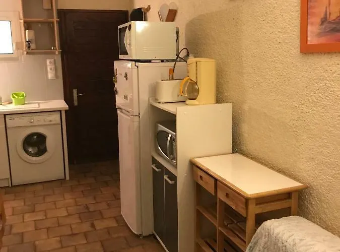 Courbet Meylouga Apartment *